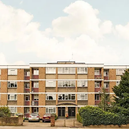Central apartment 5 mins Putney tube station Londres Extérieur photo