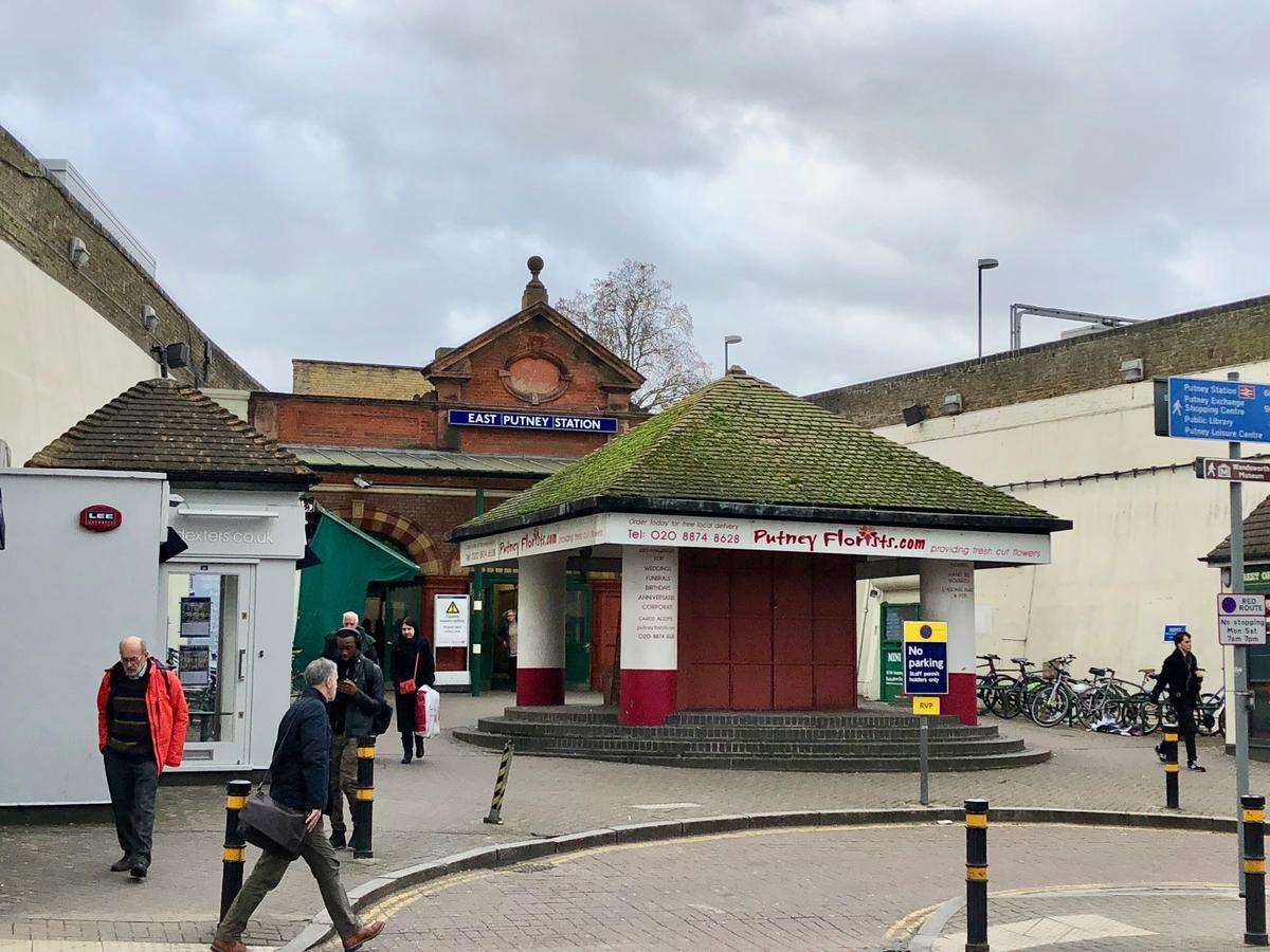 5 Mins Putney Tube Station * Londres